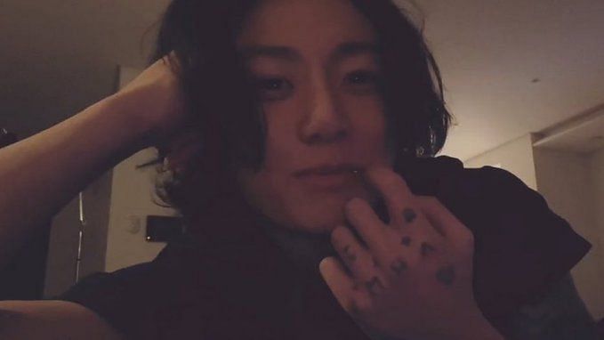 Jungkook 🐰with his long hair ( Lotte Family Concert ) 2019 | Jeon Jungkook  전정국 Amino