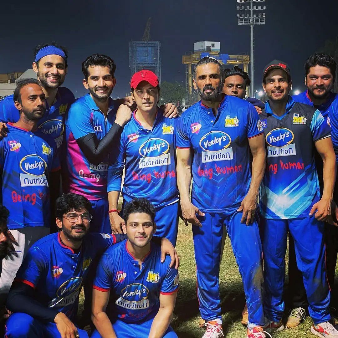 Mumbai Heroes of Celebrity cricket league 