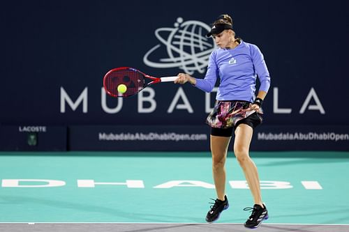 Elena Rybakina in action at the Abu Dhabi Open