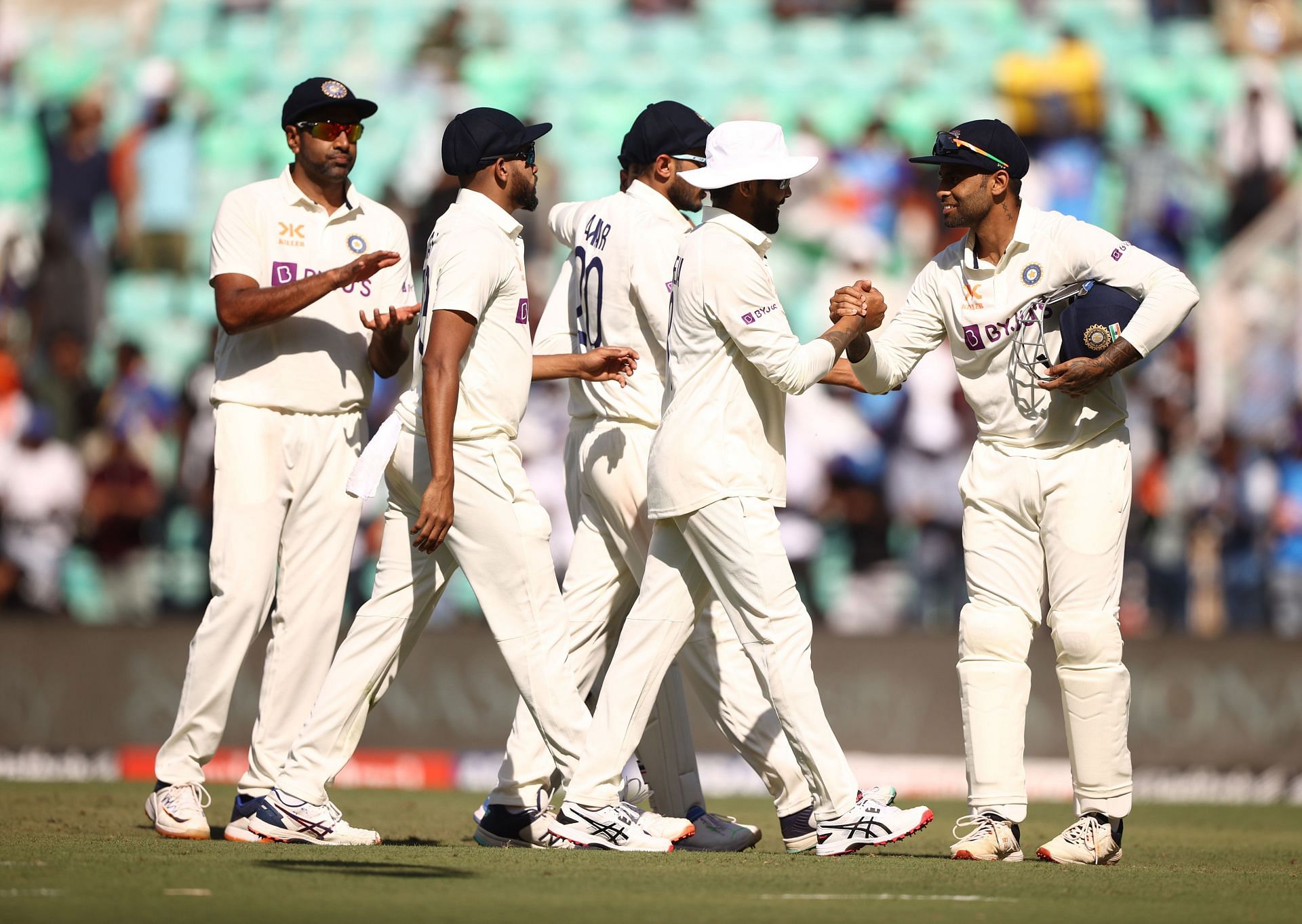Australia Leads India By 47 Runs As 14 Wickets Fall On First