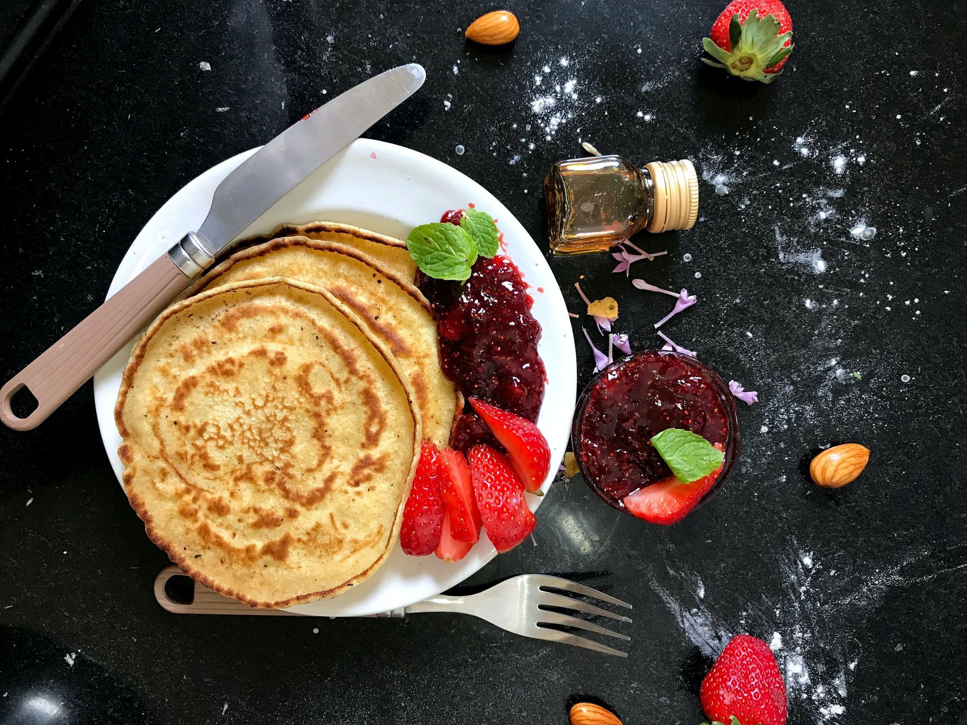 Eating a nutritious breakfast is a key step in speeding up your weight loss journey. (Photo by Rama Khandkar/pexels)