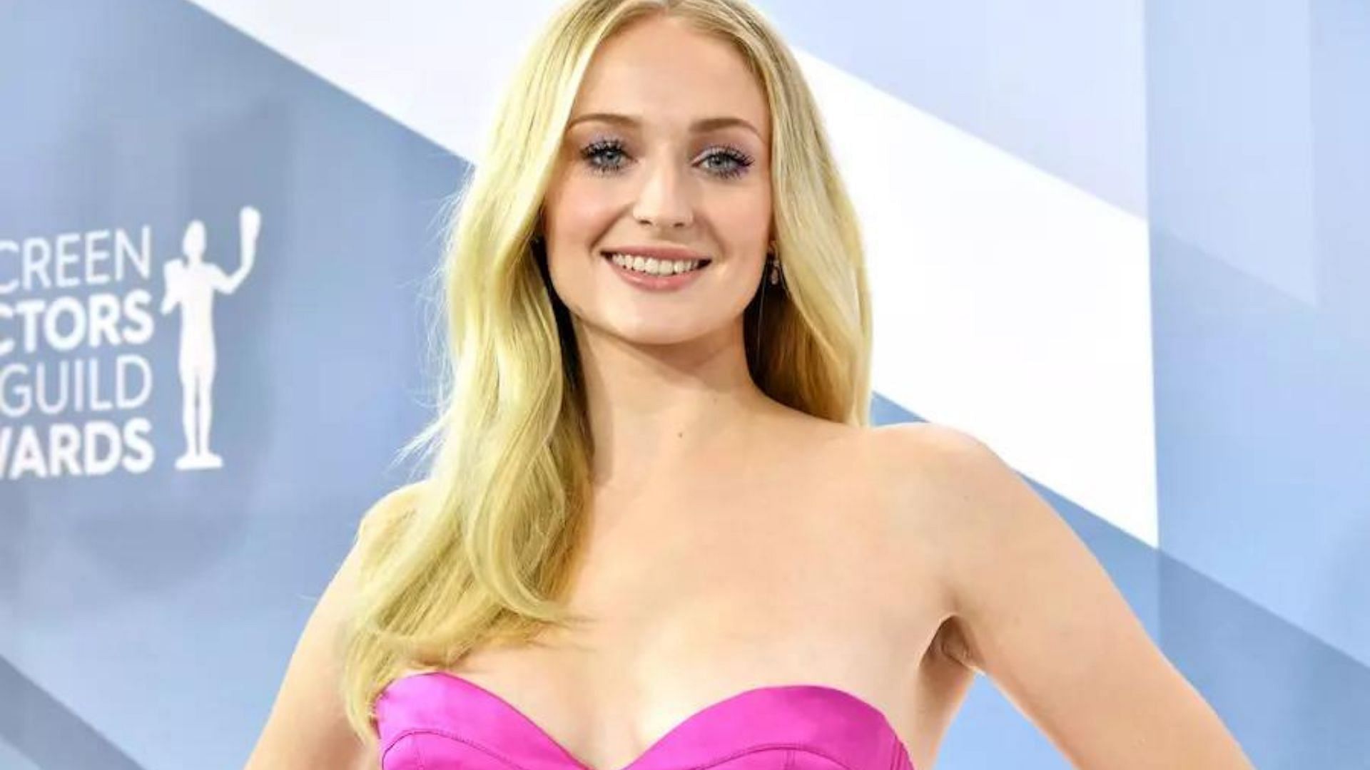 Sophie Turner has the acting range to play Supergirl (Image via Getty)