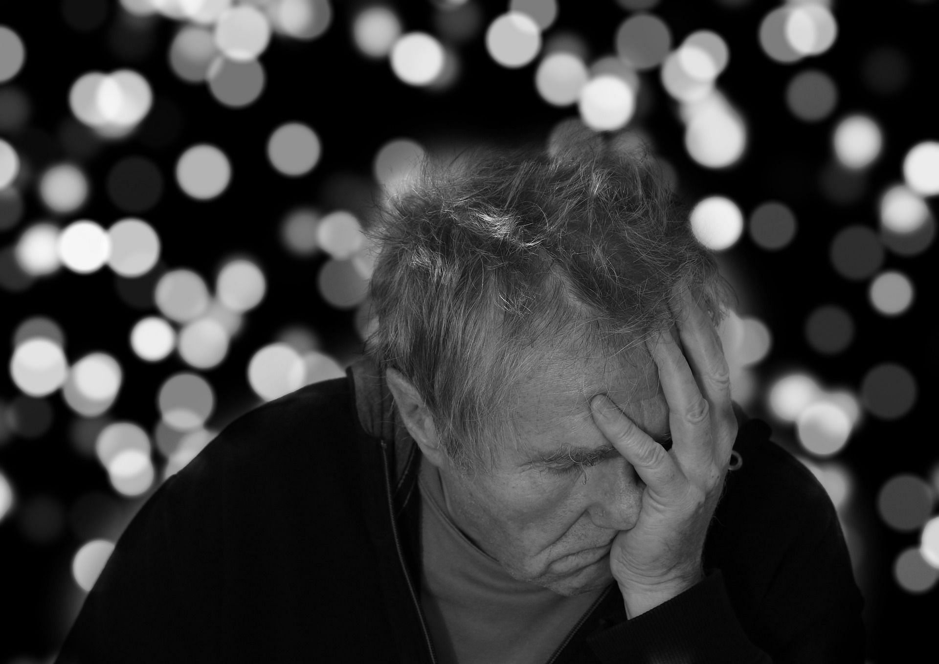 Dementia is a cluster of cognitive symptoms. (Image via Freepik/ Freepik)