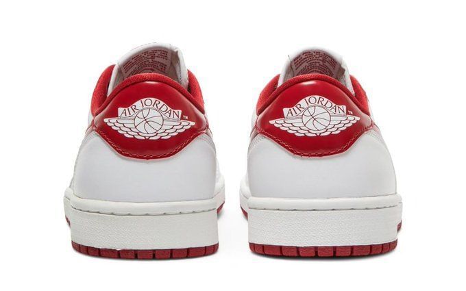 red nike air jordan 1 low