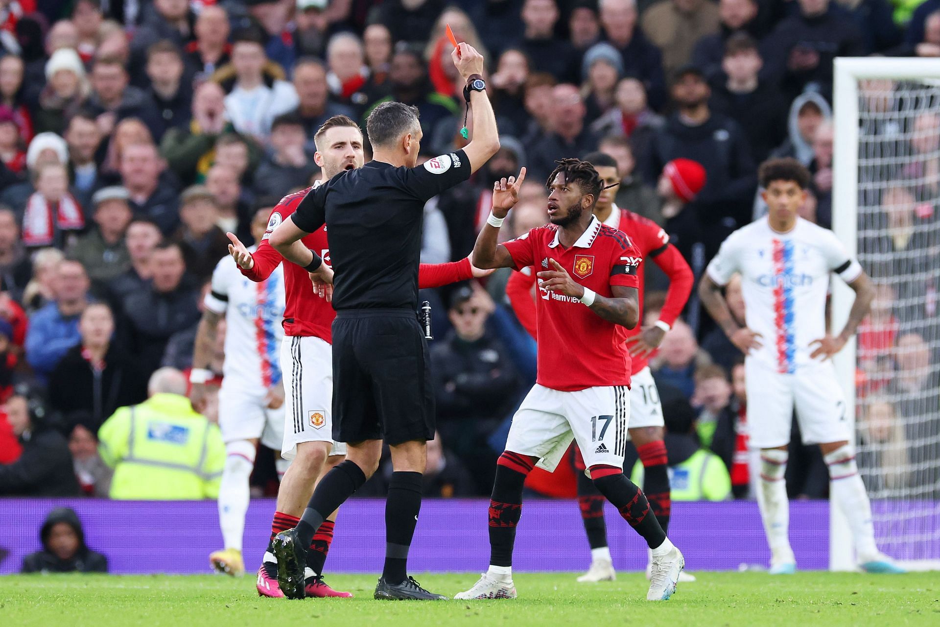 Manchester United 2 1 Crystal Palace 5 Talking Points As Casemiros Sending Off Overshadows A