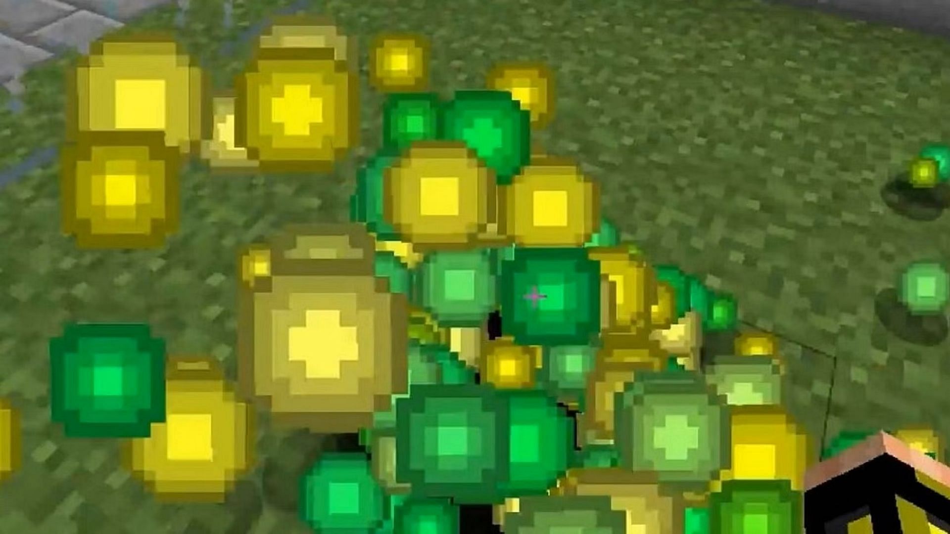 Clumps combines several XP orbs to reduce lag on Minecraft servers (Image via Mojang)