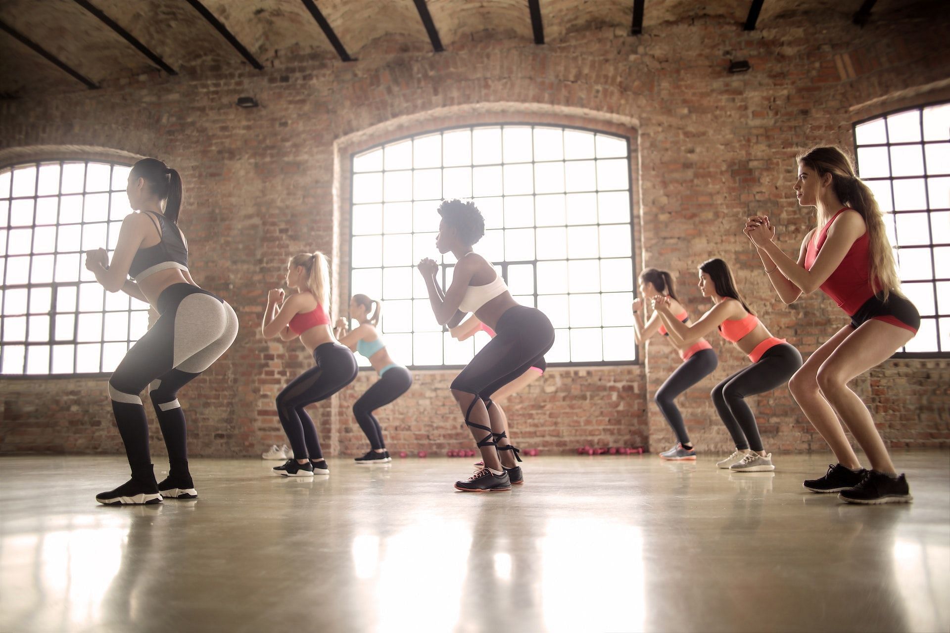 Goblet squats engage the core muscles. (Photo via Pexels/Andrea Piacquadio)