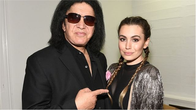 Is gene simmons still married to shannon tweed