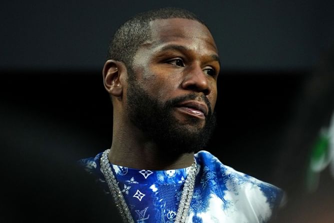 Floyd Mayweather drags another exhibition match to no-decision in an empty O2 Arena