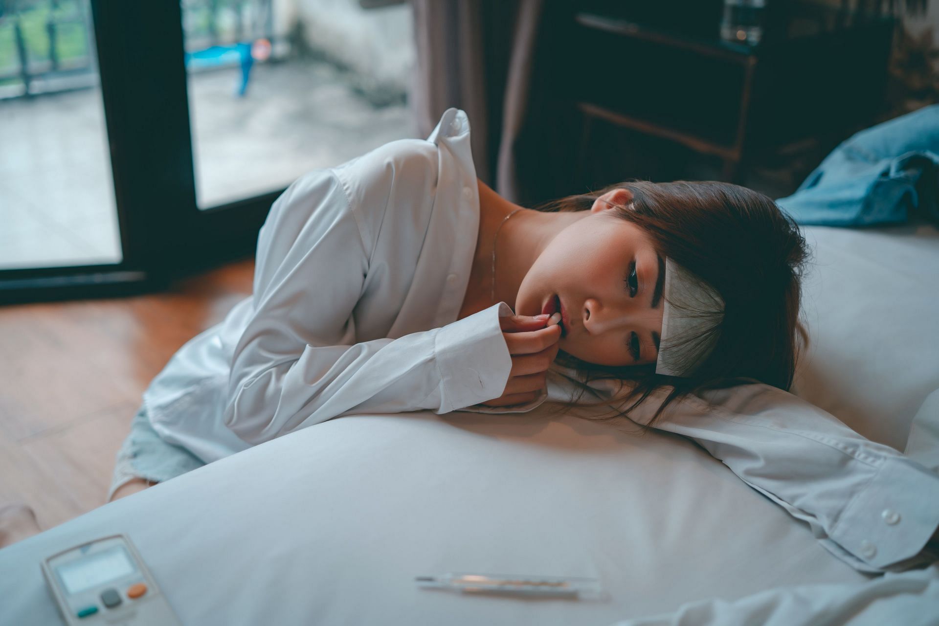 For how long symptoms of food poisoning may last depends on causes. (Image via Pexels/Hải Nguyễn)