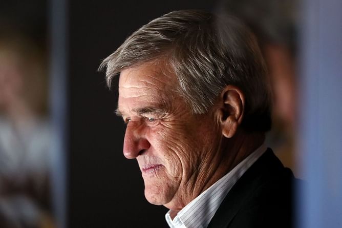How many Stanley Cups has NHL legend Bobby Orr won?