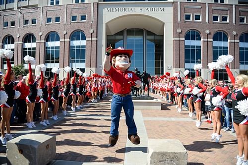 Nebraska Cornhusker mascot