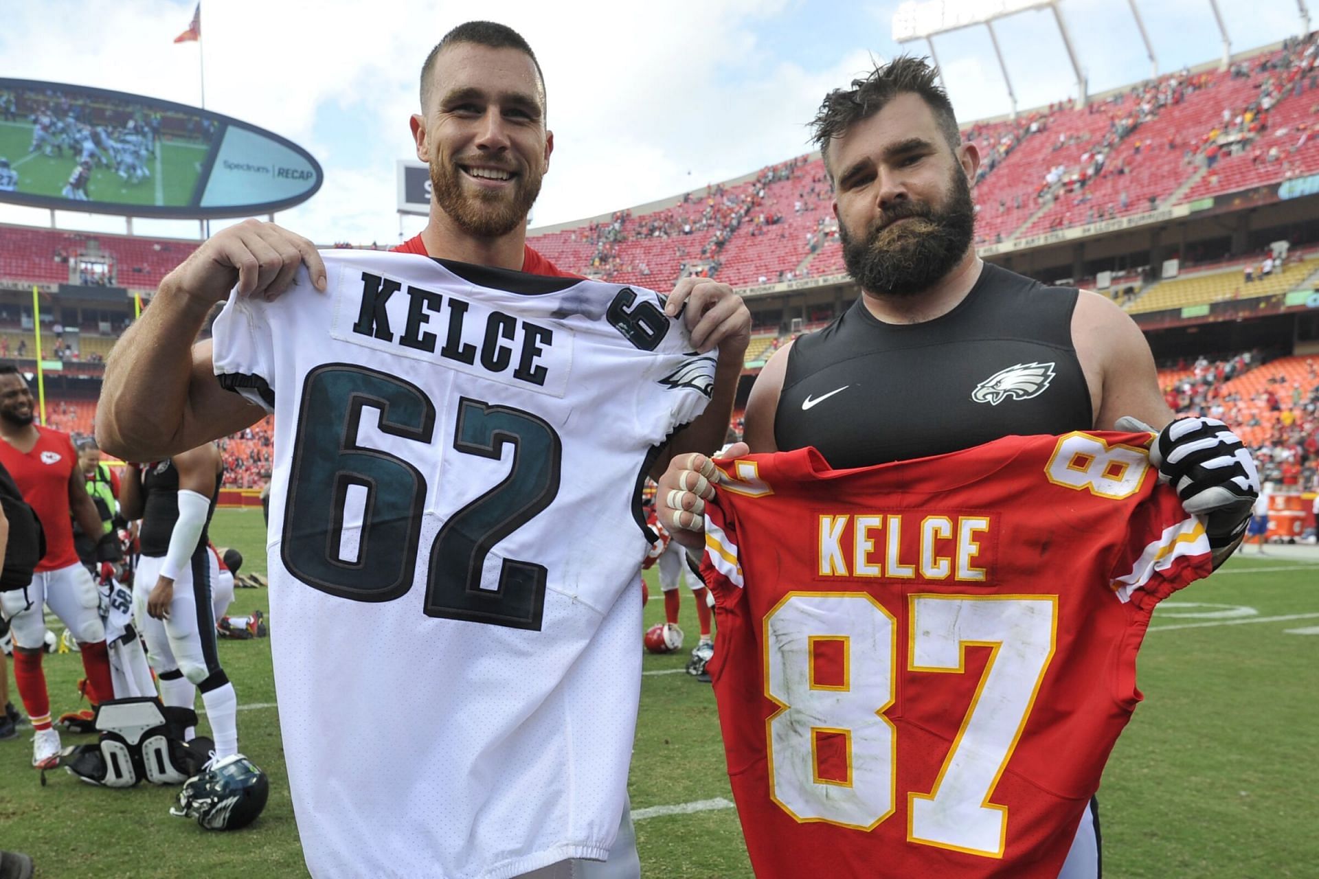 (L-to-R) Travis Kelce and Jason Kelce