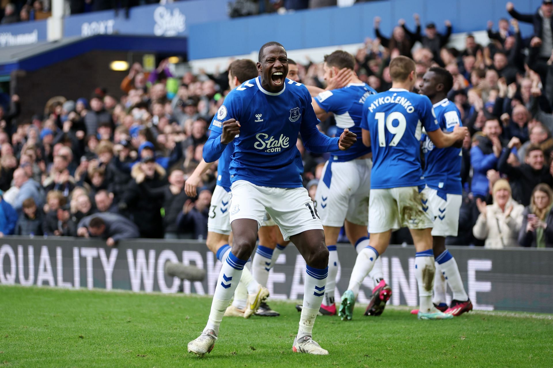 ubetalt Grønthandler fire Everton 1-0 Arsenal: Player ratings as the Toffees upset Gunners to  kick-off Sean Dyche's reign at the club