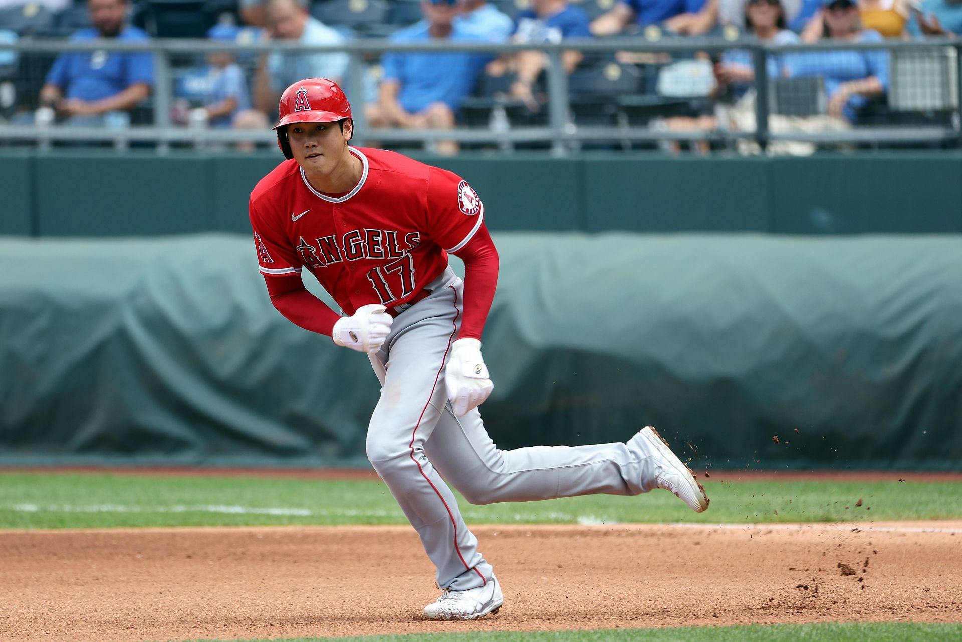 MLB insider thinks Shohei Ohtani bidding war between Dodgers and