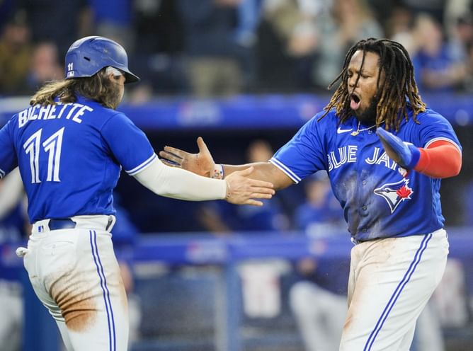MLB insider thinks the Toronto Blue Jays are in prime position to make a run at the AL East crown right now: "They have a window here"