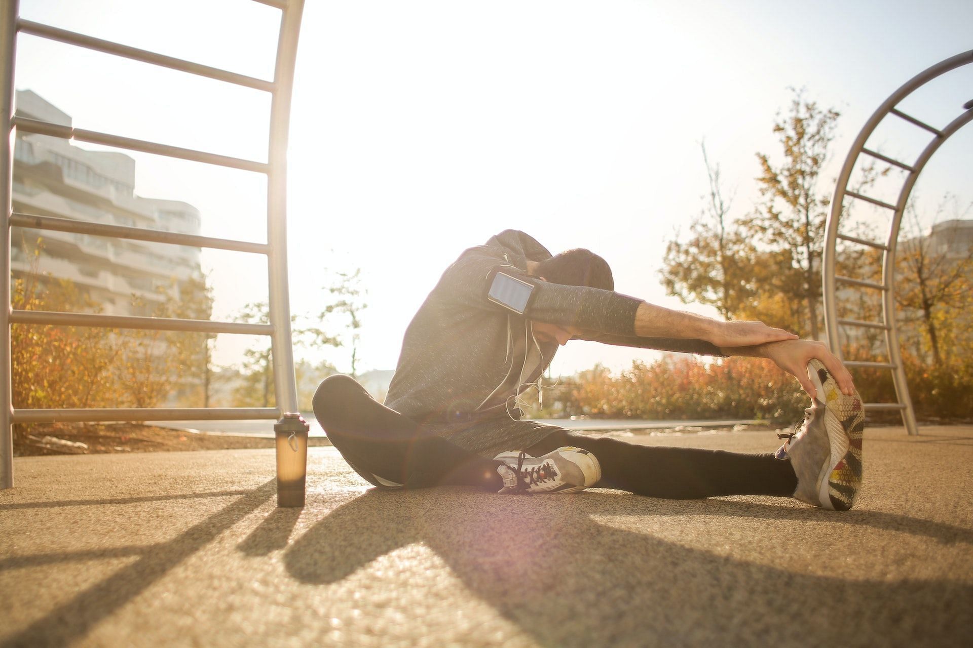 Seated calf stretch strengthen the calf muscles. (Photo via Pexels/Andrea Piacquadio)