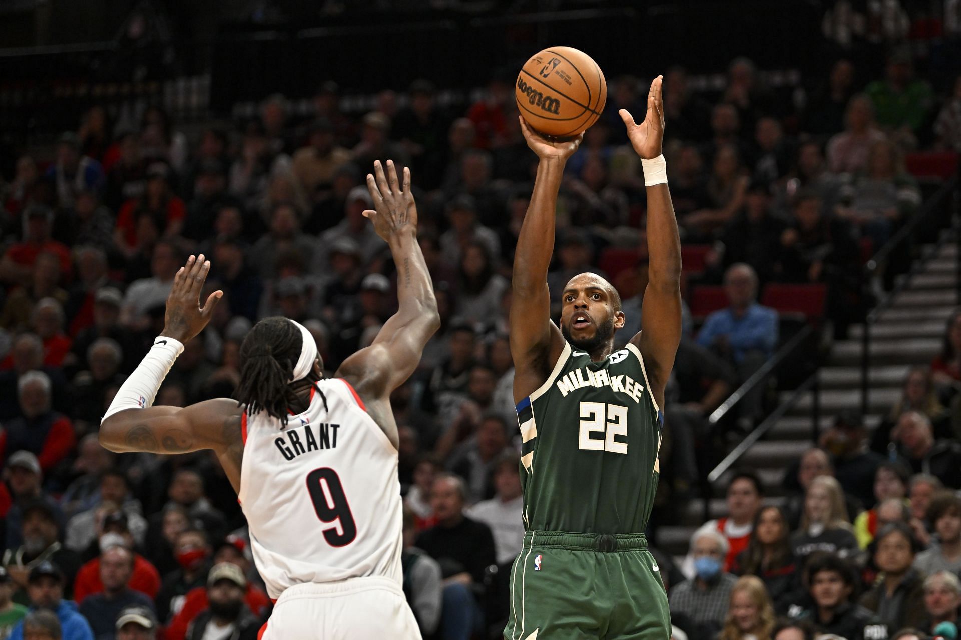 Middleton is one of the NBA players who haven&#039;t been able to stay healthy (Image via Getty Images)