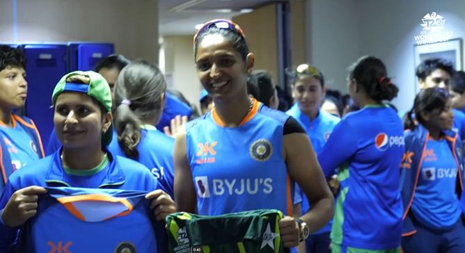 [WATCH] Harmanpreet Kaur and Nida Dar swap jerseys after India win T20 Women’s World Cup 2023 opener against Pakistan