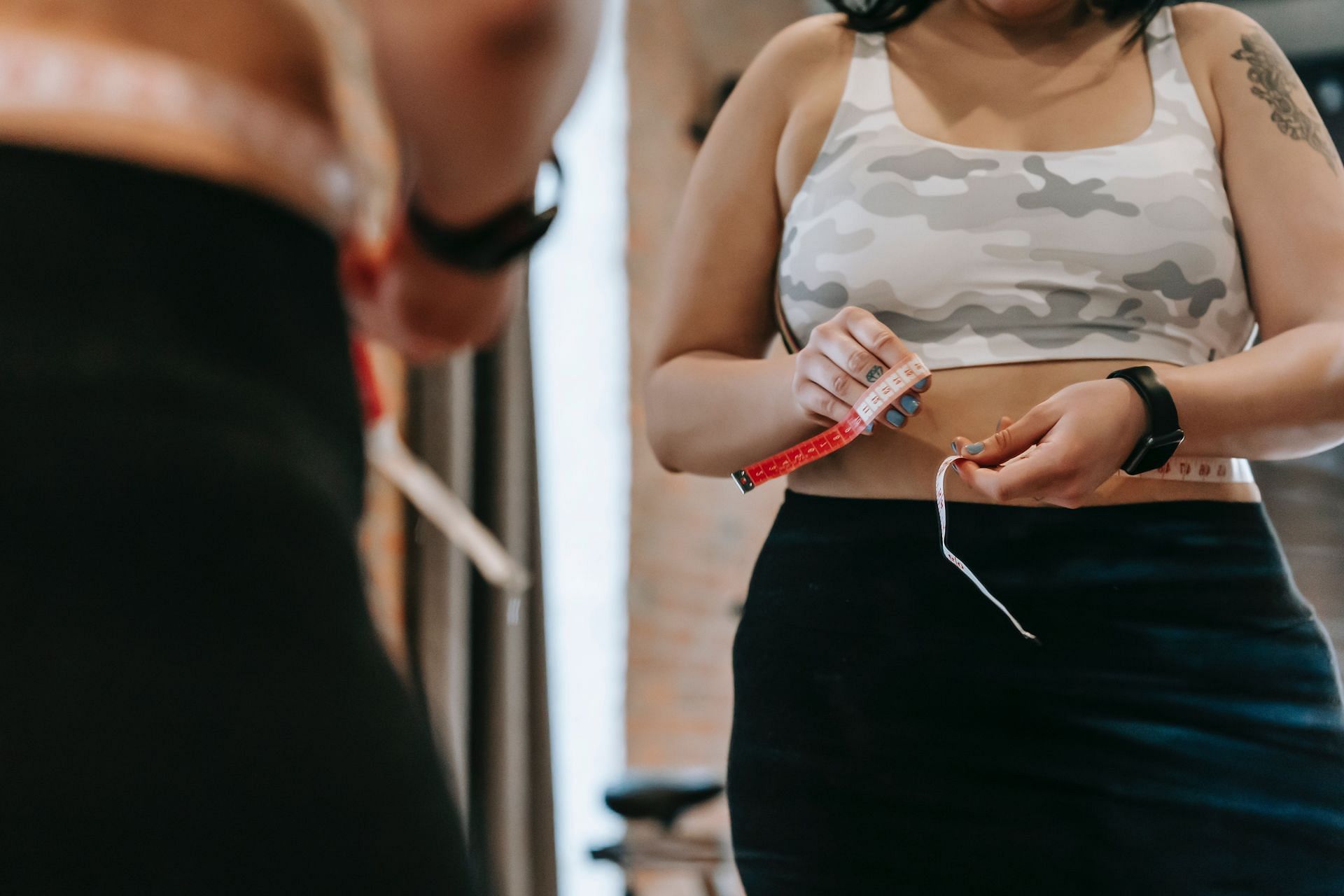 PCOS weight gain is a common condition that many women suffer. (Image via Pexels / Andres Ayrton)