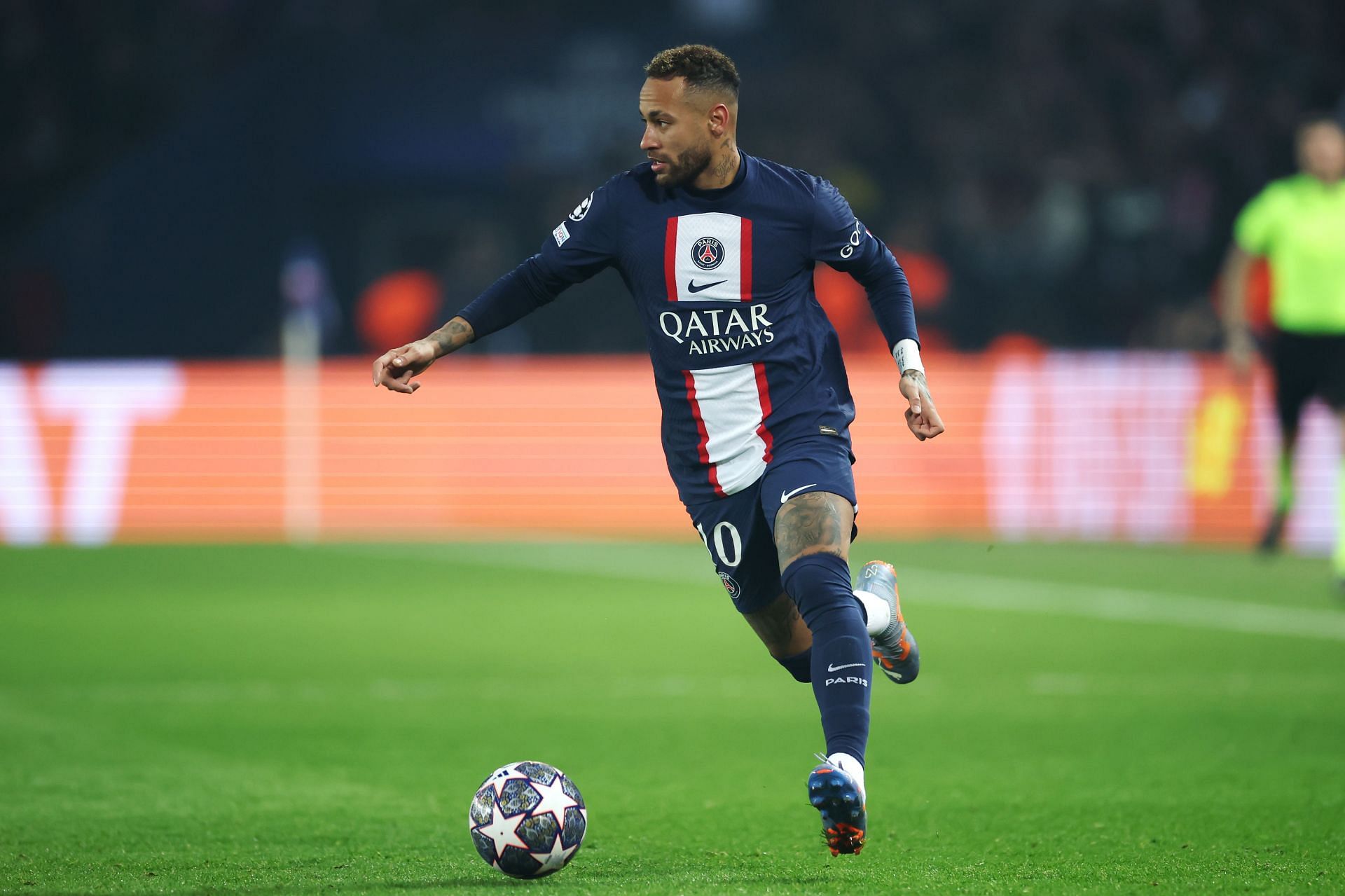 Paris Saint-Germain unveil Neymar Jr.'s No 10 jersey 