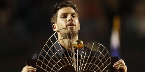 Cameron Norrie pictured with his Rio Open trophy.