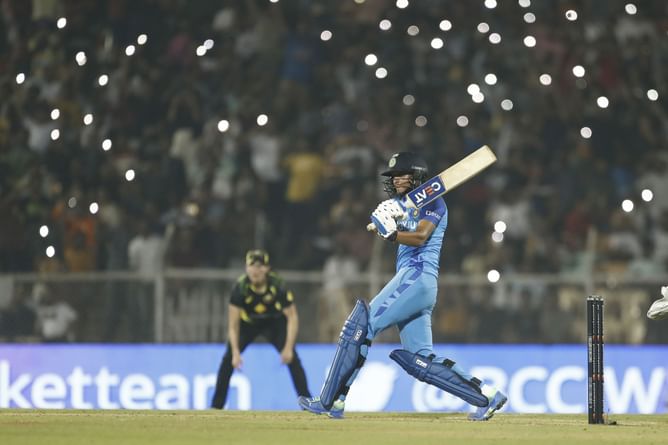 Can the mighty Harmanpreet Thor wield her Mjolnir to stop the Australian juggernaut again?