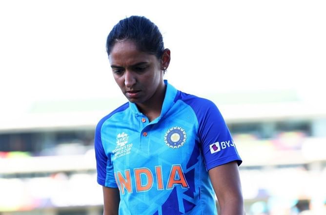 ऑस्ट्रेलिया के खिलाफ सेमीफाइनल में हार के बाद कप्तान हरमनप्रीत कौर हुईं भावुक, खराब फील्डिंग को लेकर भी दी प्रतिक्रिया