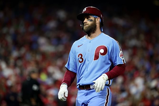 WATCH: 2x MVP Bryce Harper amps up excitement with Philadelphia Eagles fans on Super Bowl Eve