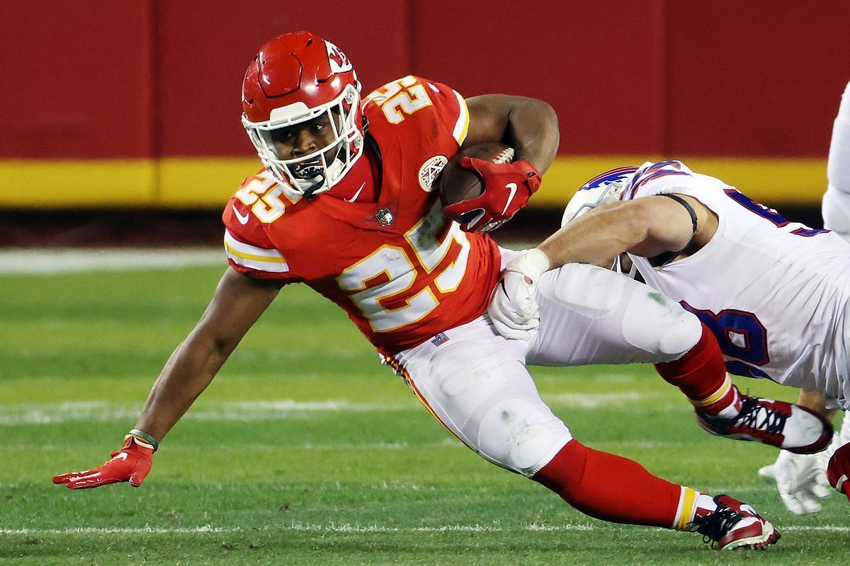 Clyde Edwards-Helaire, Kansas City Chiefs, RB - Fantasy Football News,  Stats 