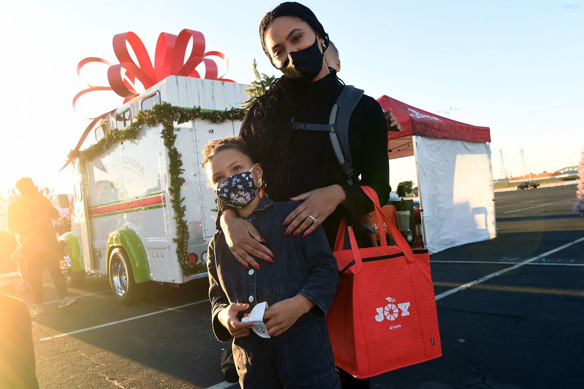 Eat. Learn. Play. Co-Founders Stephen And Ayesha Curry Host 8th Annual Christmas With The Currys