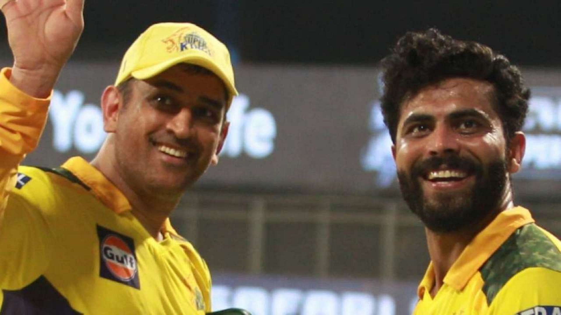 MS Dhoni (L) and Ravindra Jadeja (P.C.:iplt20.com)