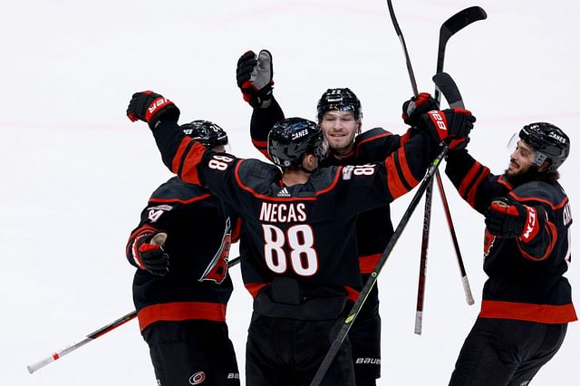 Carolina Hurricanes v Dallas Stars