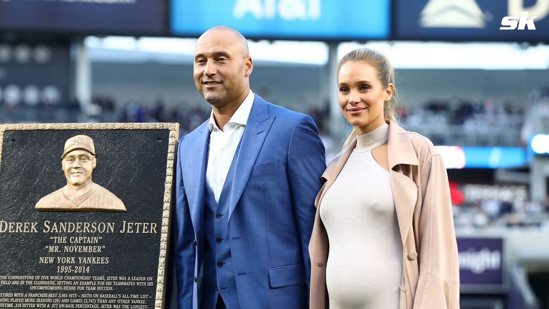 The Derek I Know  By Hannah Jeter [in which his new wife discusses their  relationship, his love of baseball and announces her pregnancy] : r/baseball