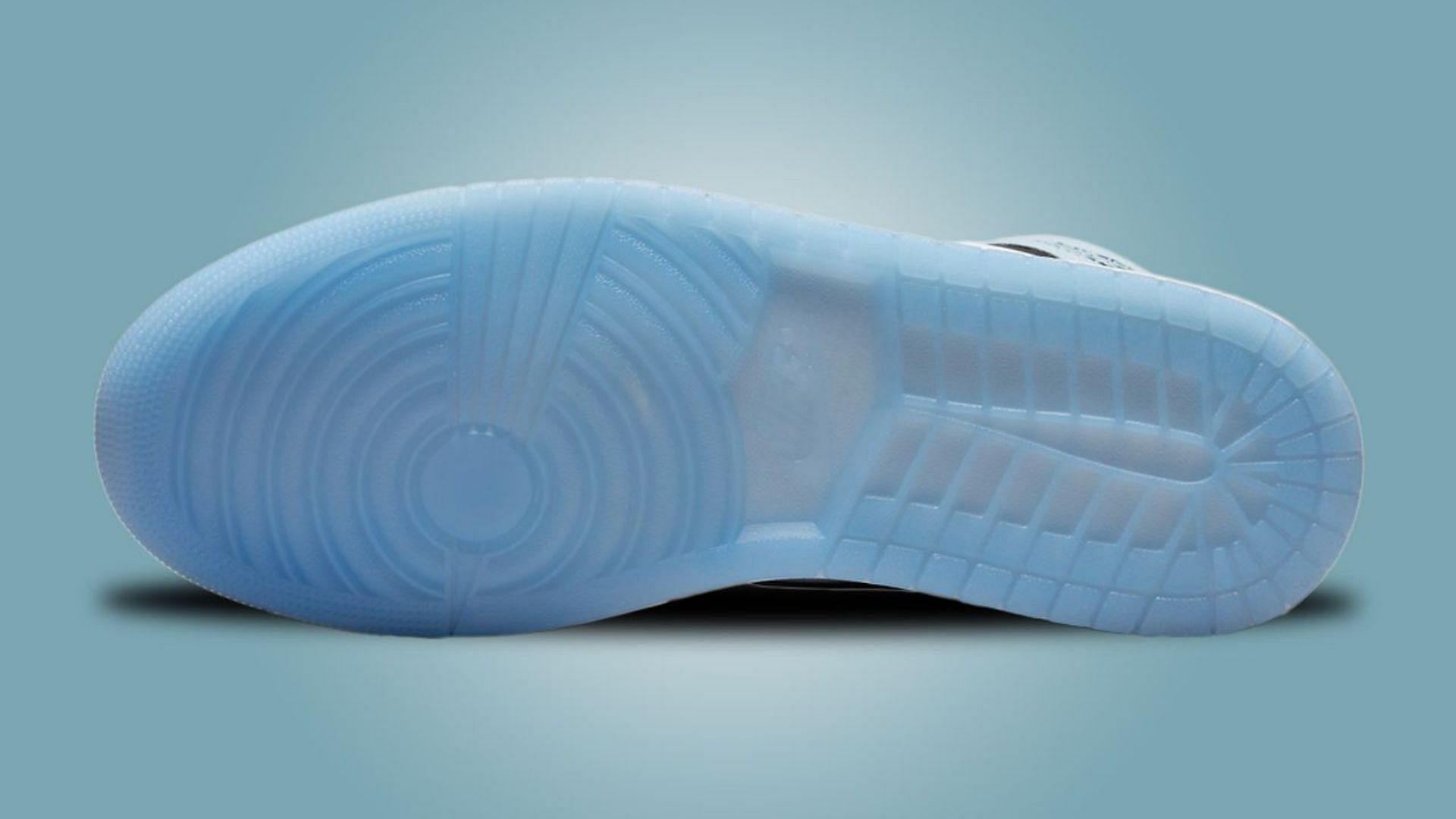 Sole unit of the Air Jordan 1 Mid &quot;Ice Blue&quot; sneakers (Image via Nike)