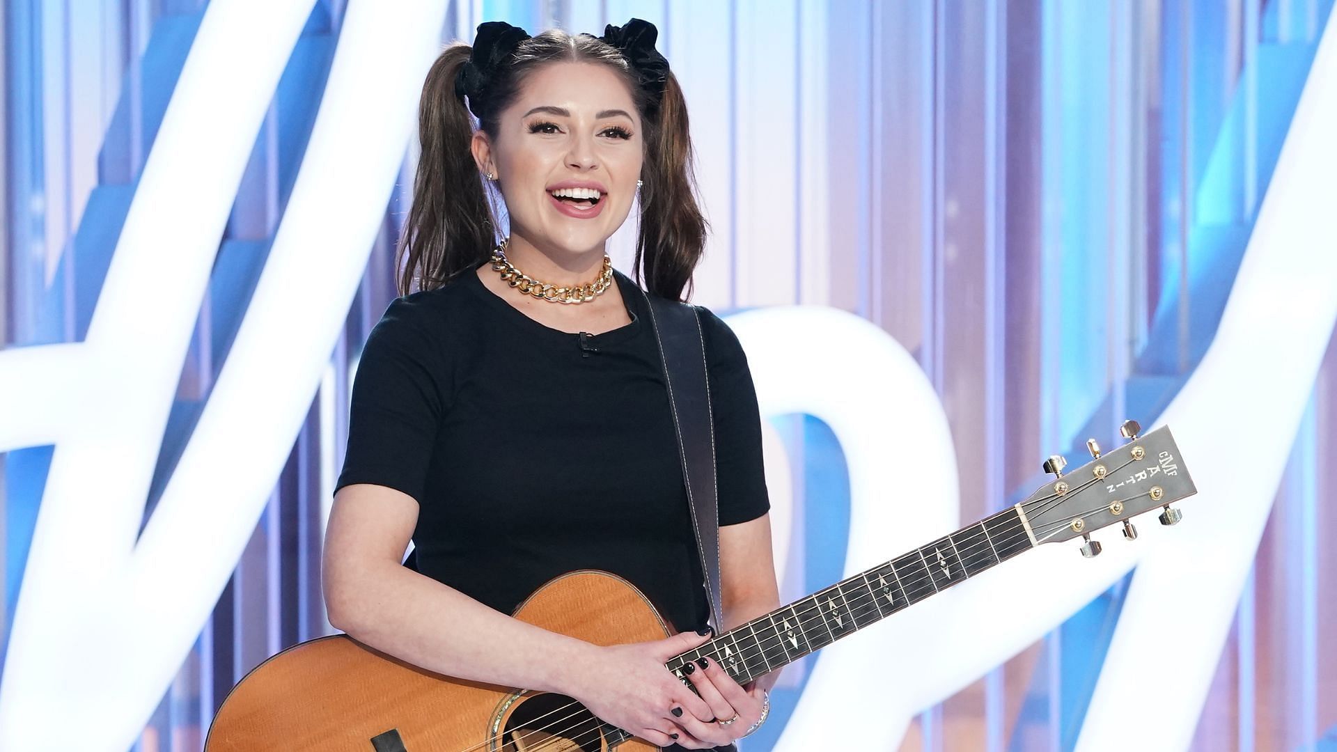 Caroline Kole performs on American Idol