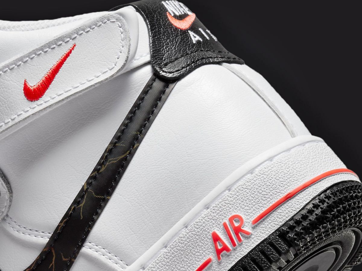 A closer look at the heel areas of the shoes (Image via Nike)