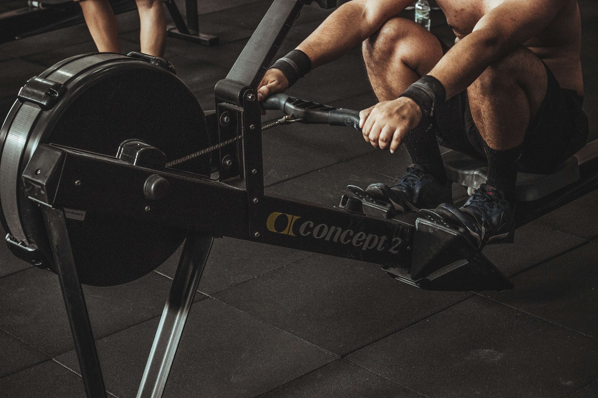 Exercises you can do on a rowing machine hot sale