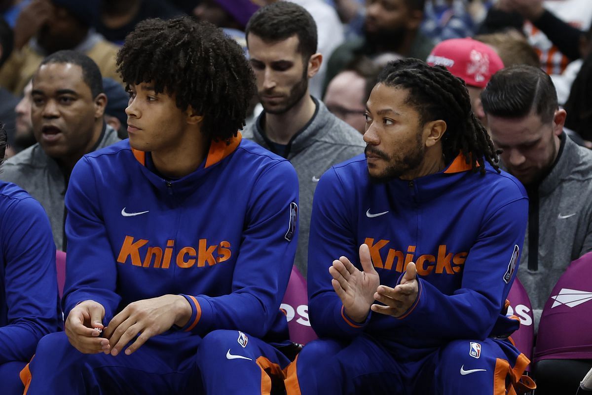 Derrick Rose of the New York Knicks on the bench with Jericho Sims