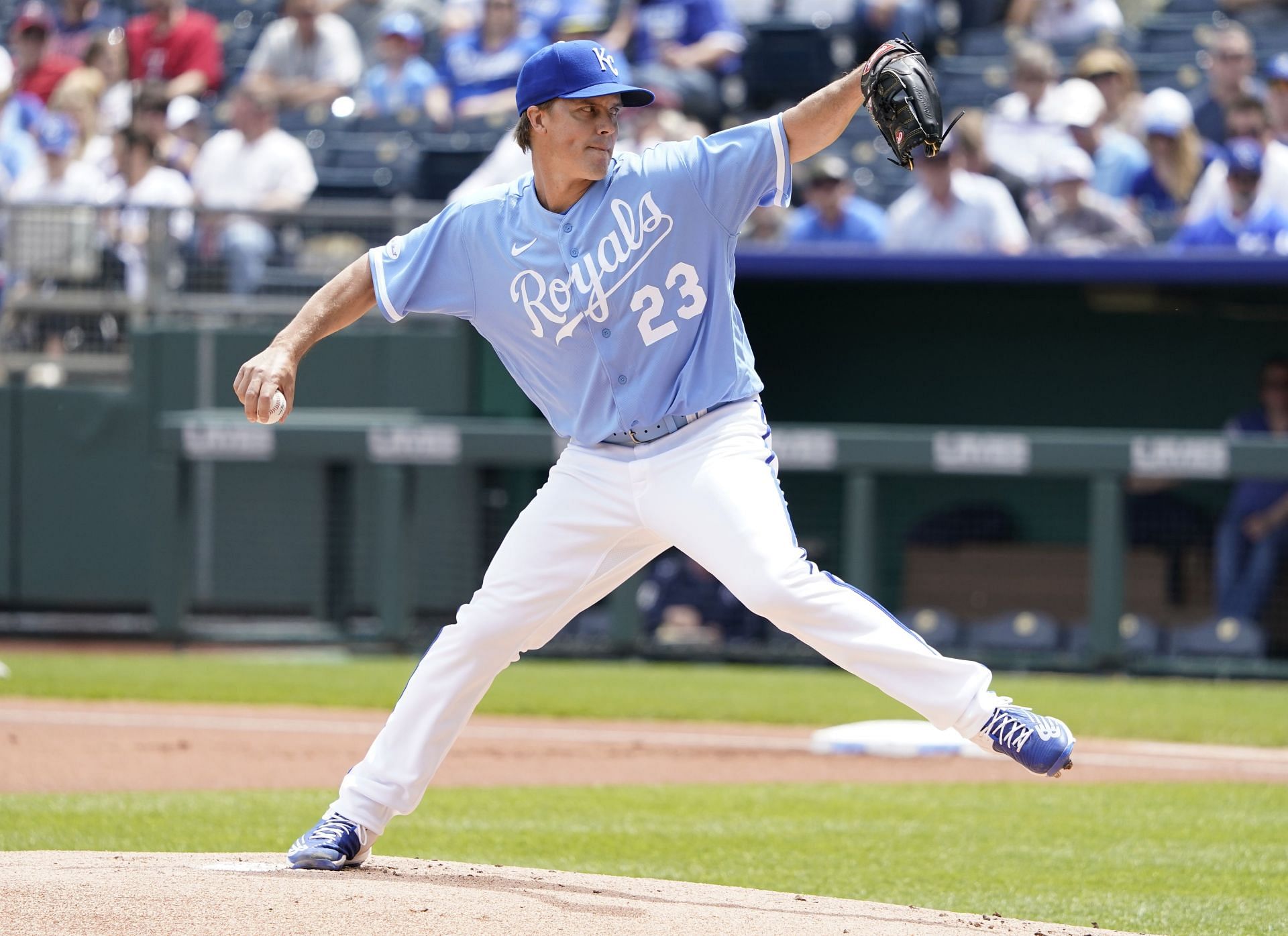 Kansas City Royals strengthen their starting rotation by re