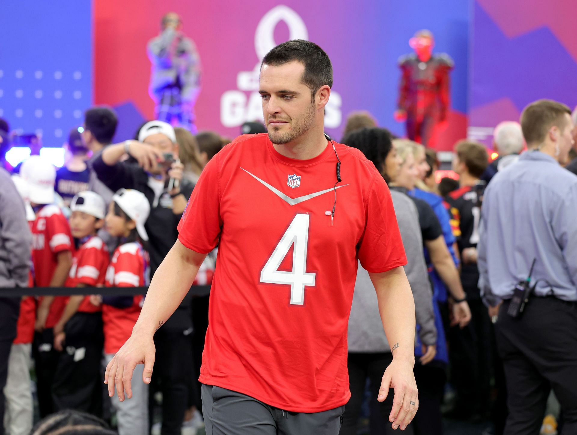 Schefter] Raiders officially informed QB Derek Carr that he has been  released, per source. Team released him before $40.4 million in his  contract became guaranteed today. Carr is now a free agent