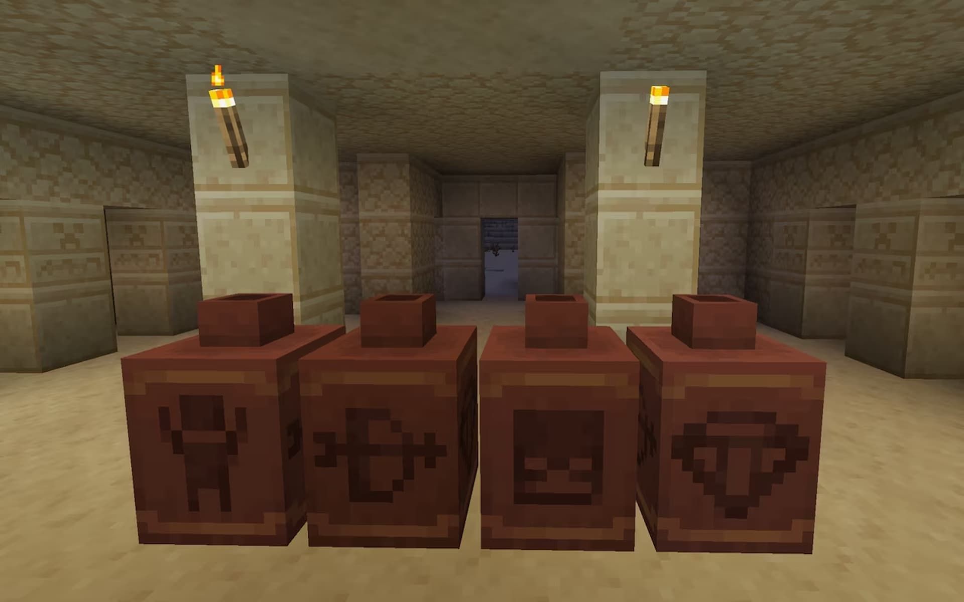 Découvrir des éclats de poterie peut permettre aux joueurs de reconstituer des pots décorés (Image via Mojang)