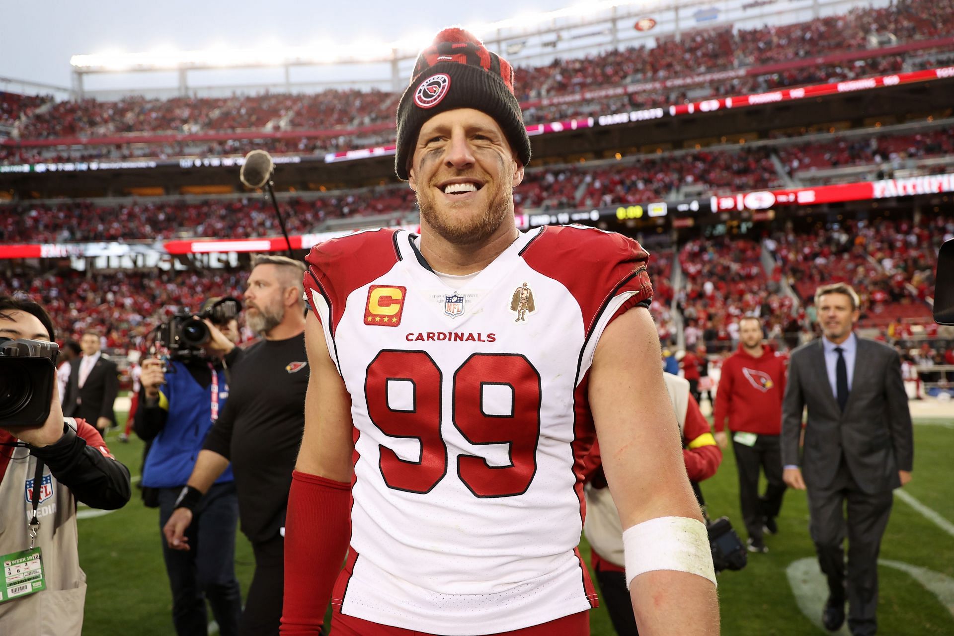 J.J. Watt's retirement has NFL community remembering his achievements