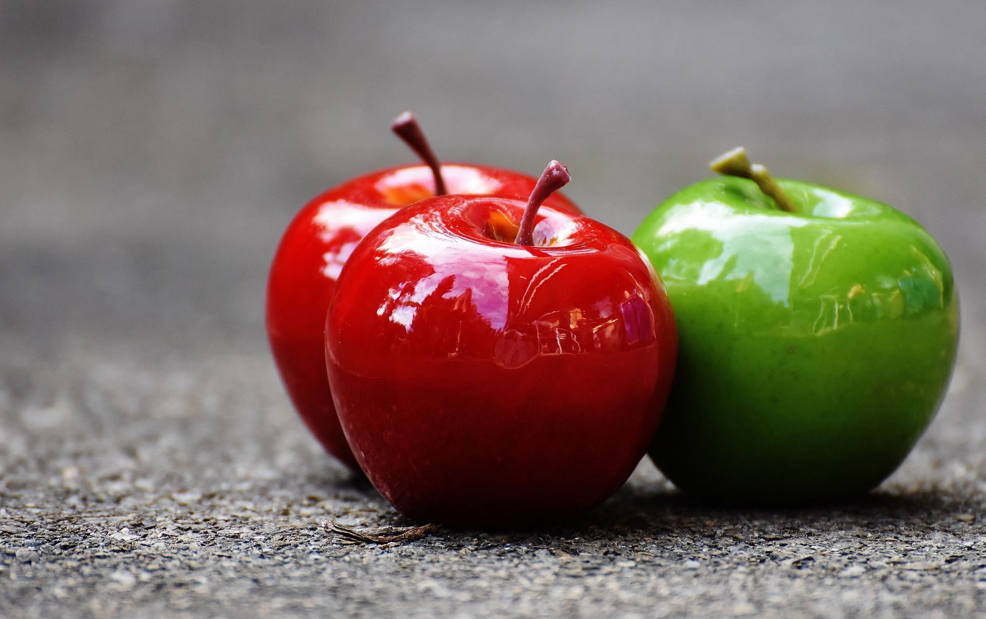 Apple for overall health (Image via Pexels/Pixabay)