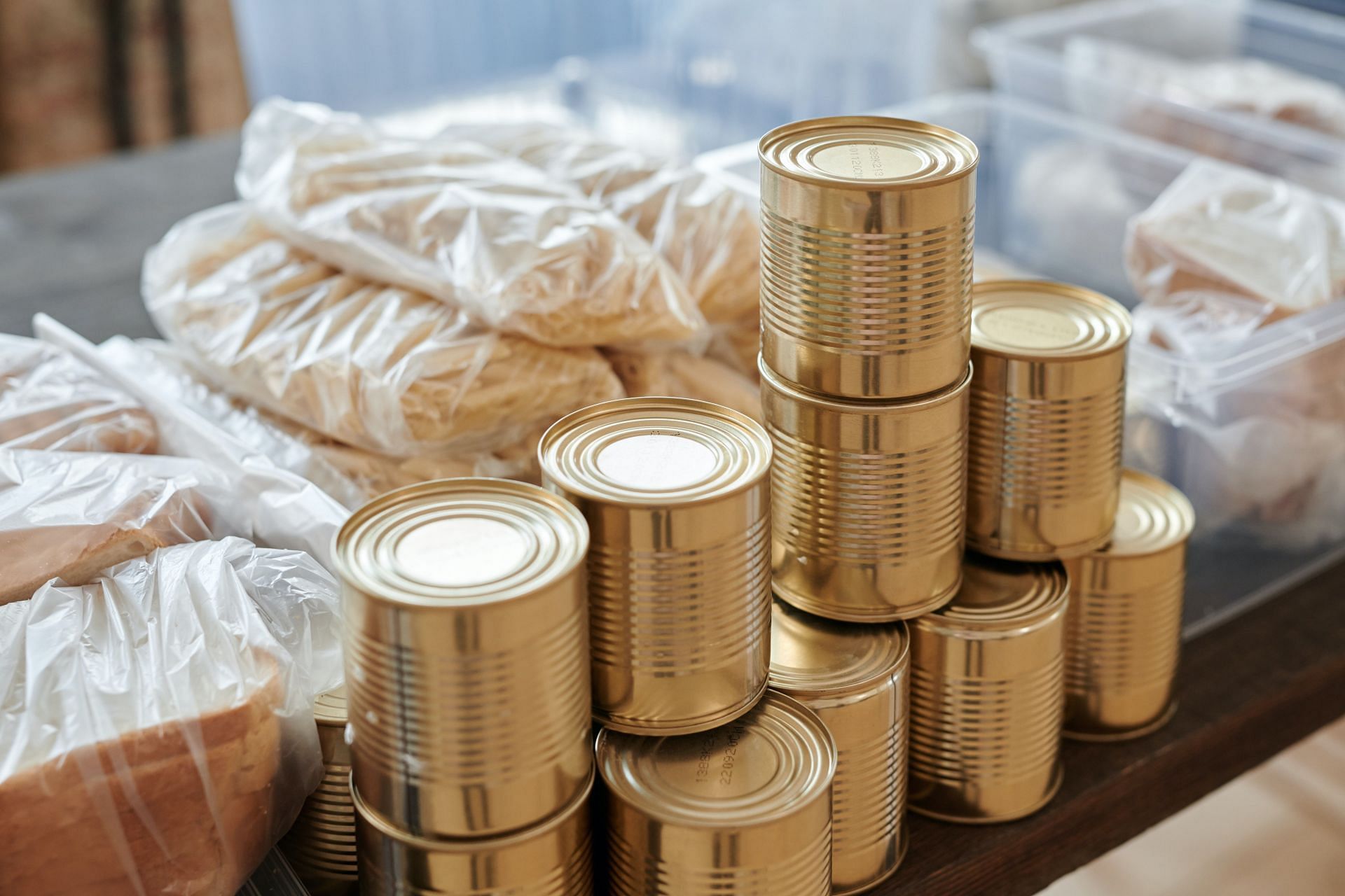Canned foods are high in sodium content (Image via Pexels/Julia Cameron)