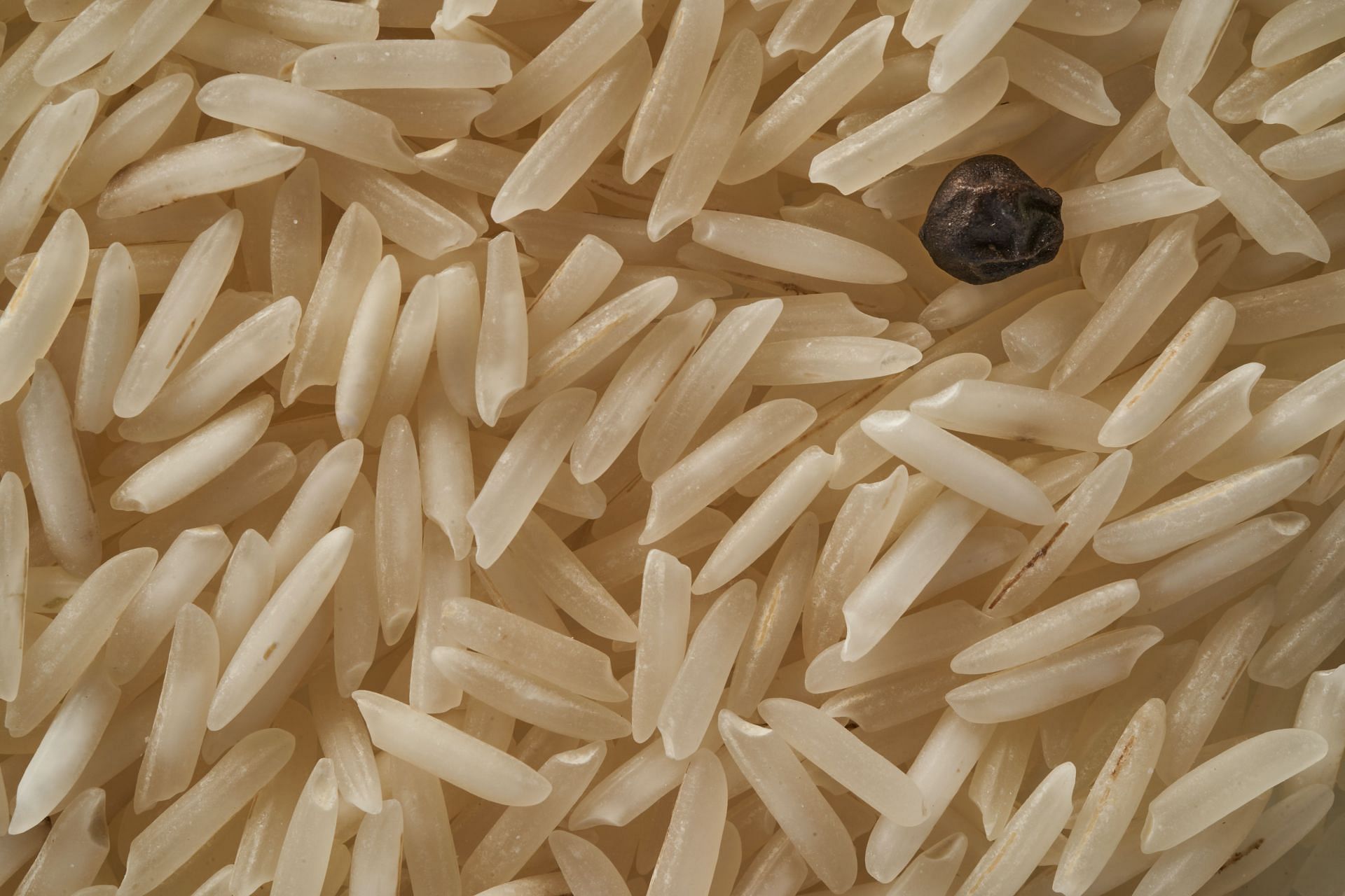 Brown rice is good for weight loss.(Image via Unsplash/Wolfgang Hasselmann))