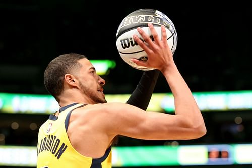 Tyrese Haliburton at the 2023 NBA All Star - Starry 3-Point Contest