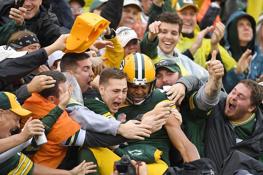 How Much Do NFL Teams Make? Packers Fans Paid to Find Out. - The