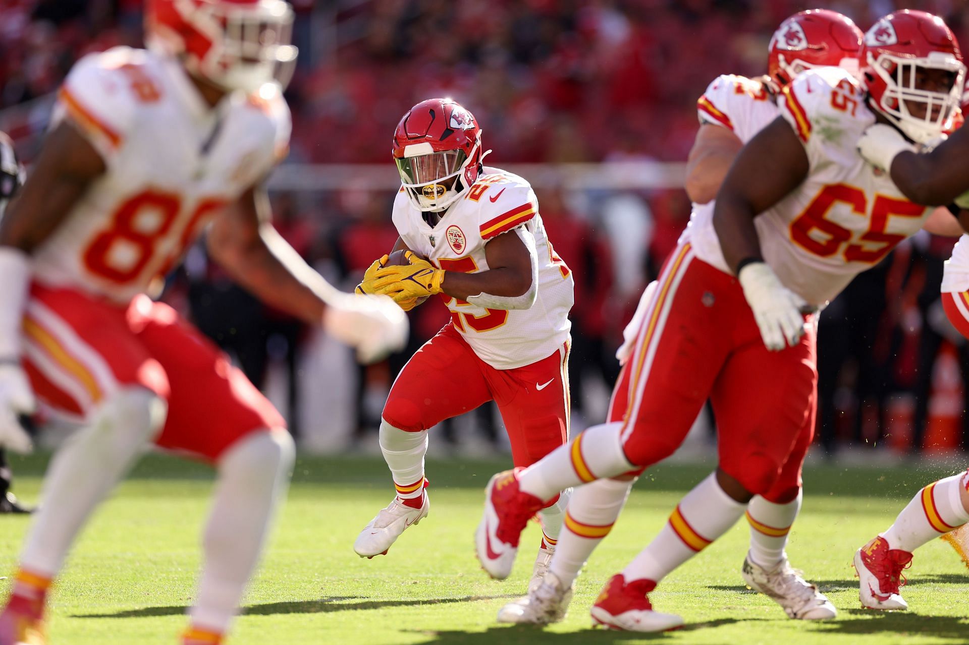 Chiefs decline fifth-year option for RB Clyde Edwards-Helaire