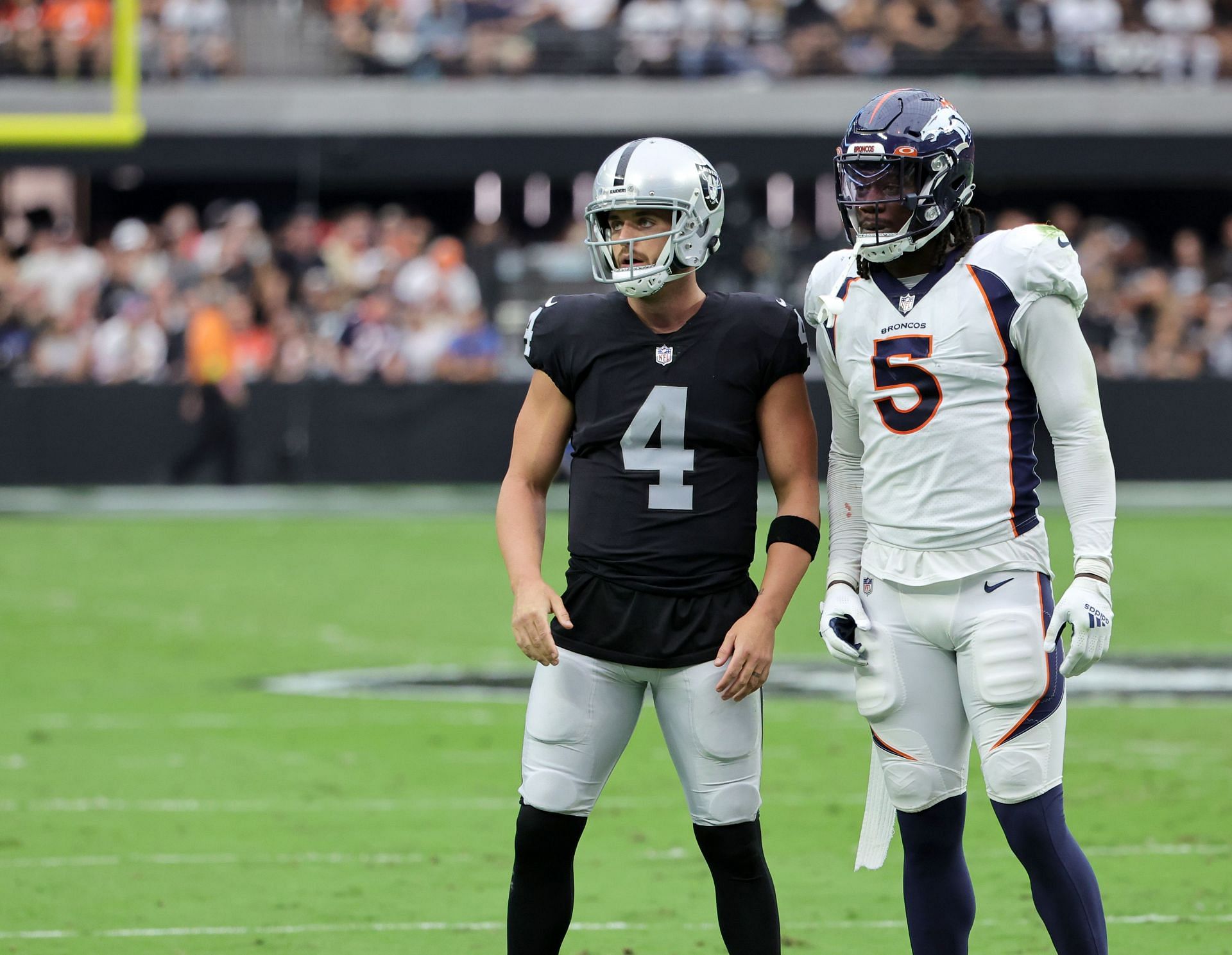 Denver Broncos v Las Vegas Raiders